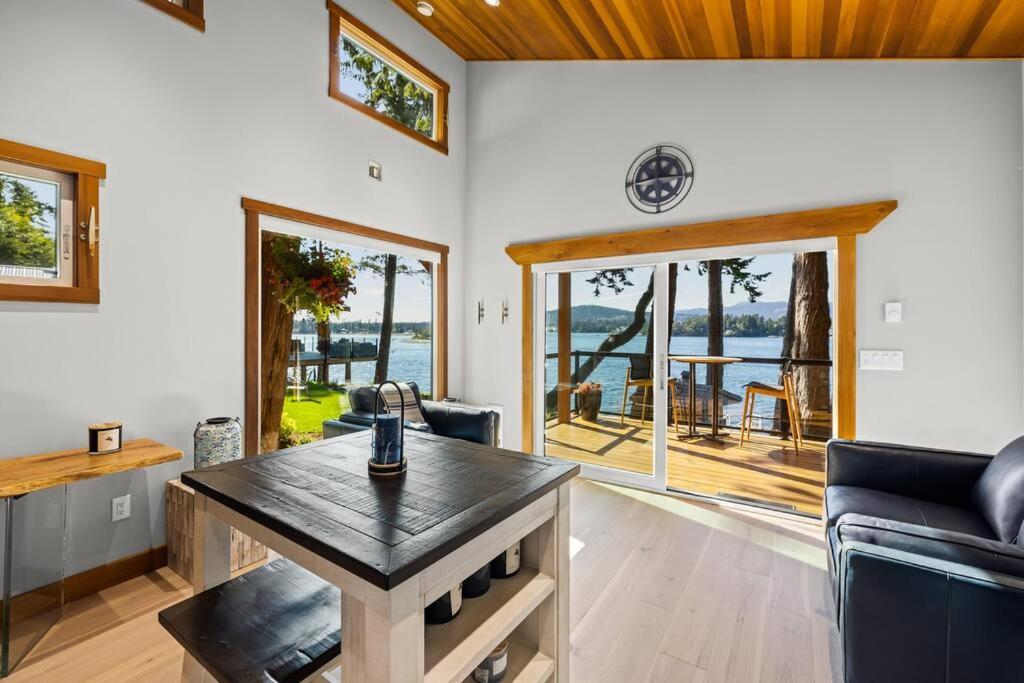 Kingfisher Manor Villa ซูค ภายนอก รูปภาพ
