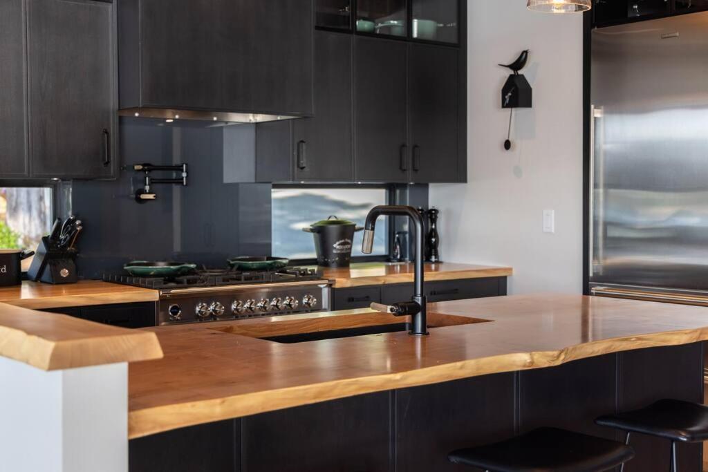 Kingfisher Manor Villa ซูค ภายนอก รูปภาพ