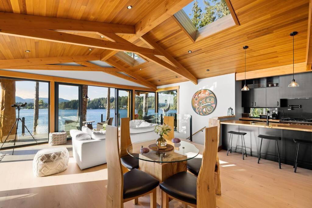 Kingfisher Manor Villa ซูค ภายนอก รูปภาพ