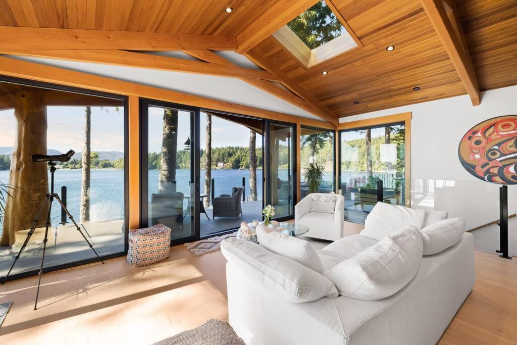 Kingfisher Manor Villa ซูค ภายนอก รูปภาพ