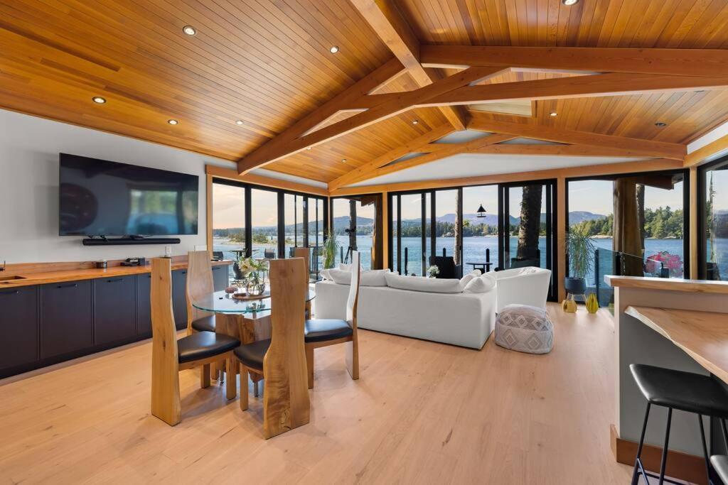 Kingfisher Manor Villa ซูค ภายนอก รูปภาพ