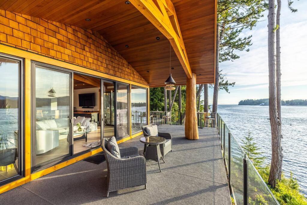 Kingfisher Manor Villa ซูค ภายนอก รูปภาพ